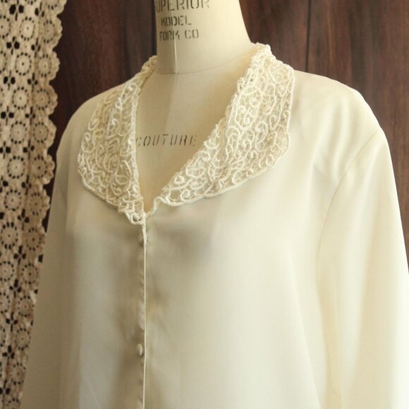 Vintage 1980s 1990s Blouse, Volup Impressions White Button Down Shirt with Lace - Picture 8 of 10